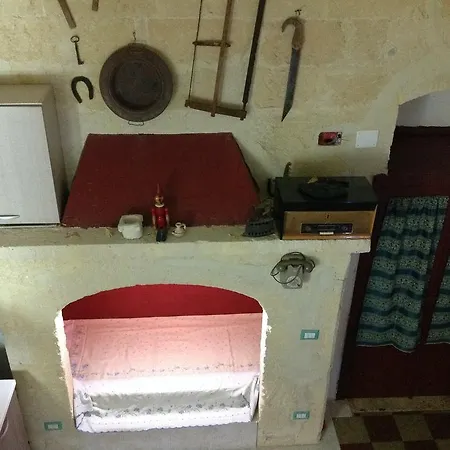 Holiday * Mottola